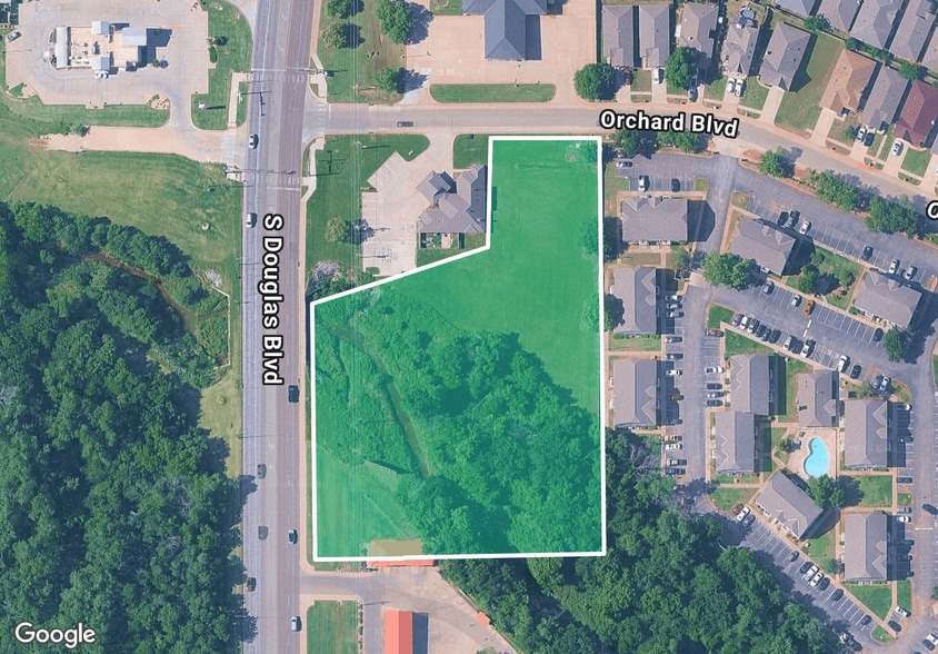 2300 S Douglas Blvd, Midwest City, OK for sale - Primary Photo - Image 1 of 6