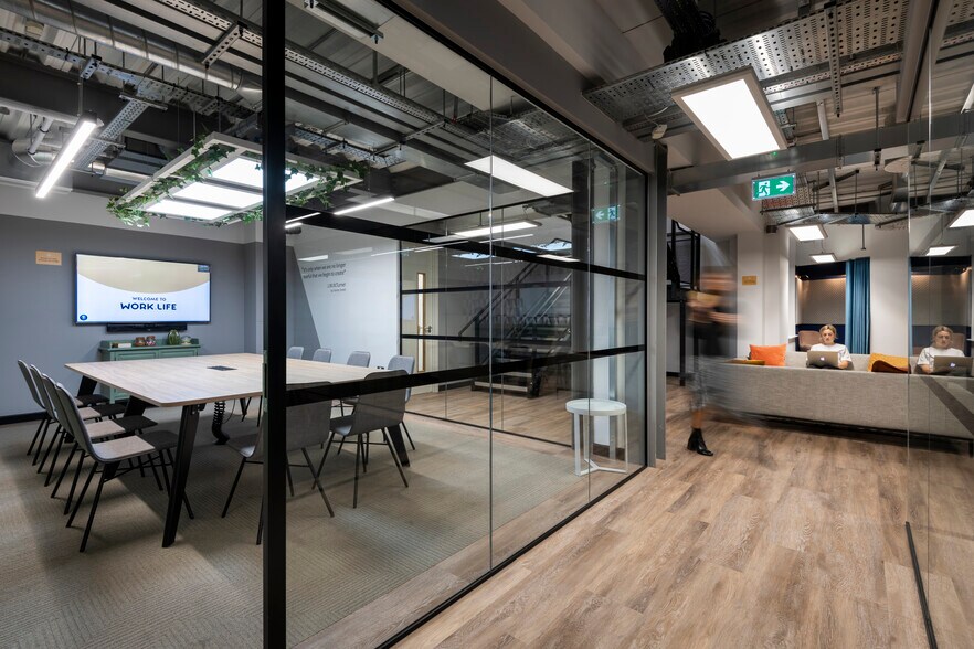 33 Foley St, London for lease - Interior Photo - Image 3 of 14