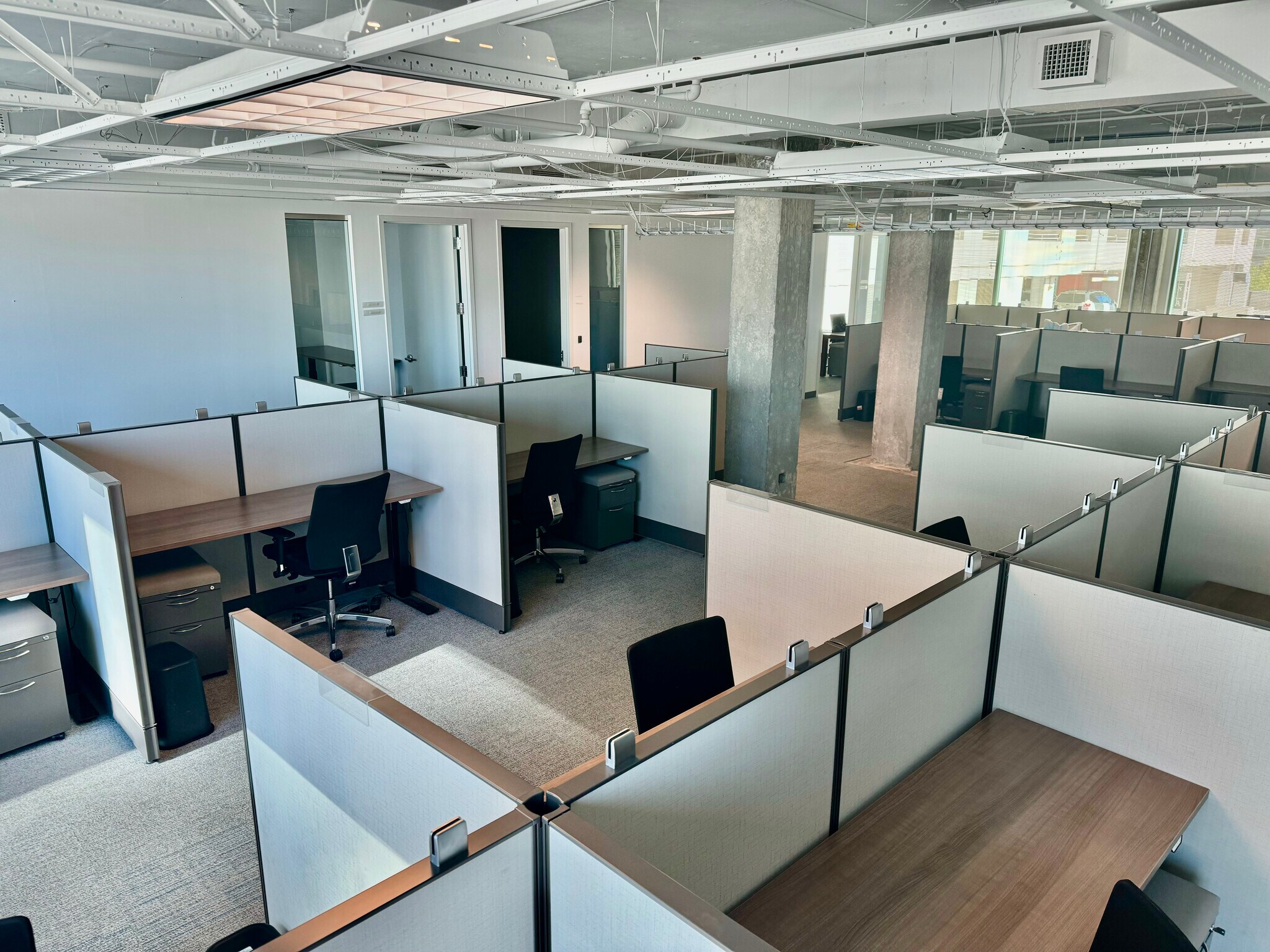 255 E Paces Ferry Rd Ne, Atlanta, GA for lease Interior Photo- Image 1 of 7