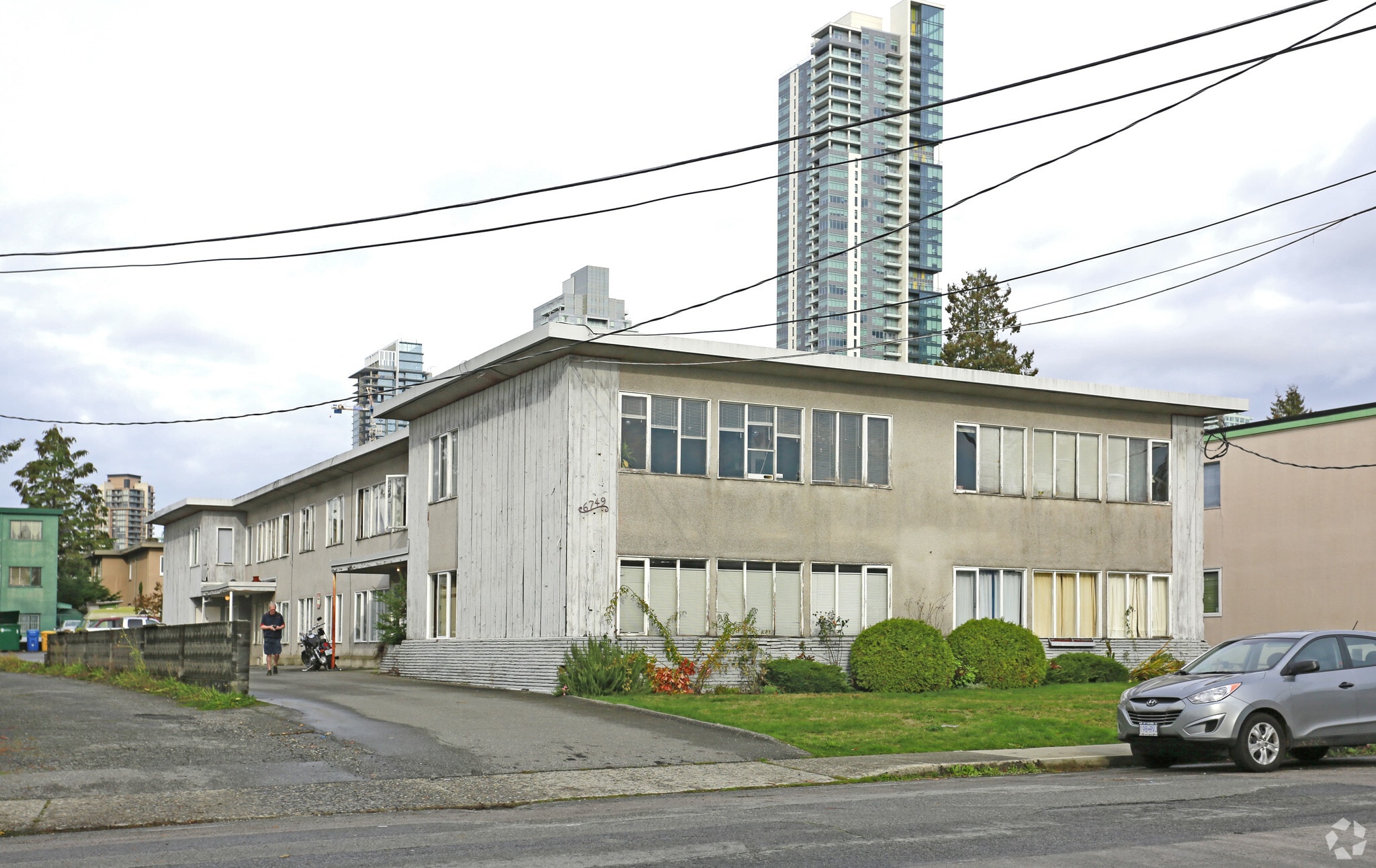 6749 Dow Av, Burnaby, BC for sale Primary Photo- Image 1 of 6