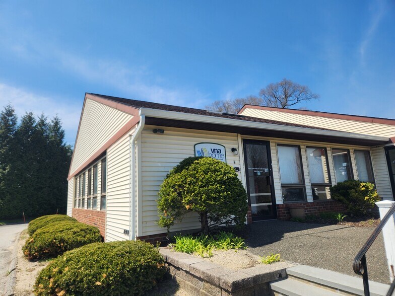 1 Old Park Lane Rd, New Milford, CT à louer - Photo du bâtiment - Image 2 de 9