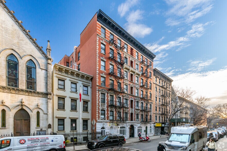 111-115 E 7th St, New York, NY à louer - Photo du bâtiment - Image 2 de 11