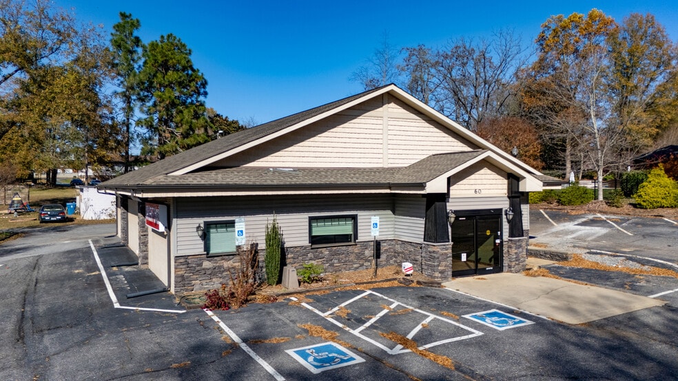 60 2nd Ave SW, Taylorsville, NC à vendre - Photo du bâtiment - Image 3 de 22