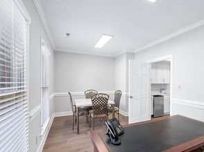 6512 Six Forks Rd, Raleigh, NC for lease Interior Photo- Image 2 of 2