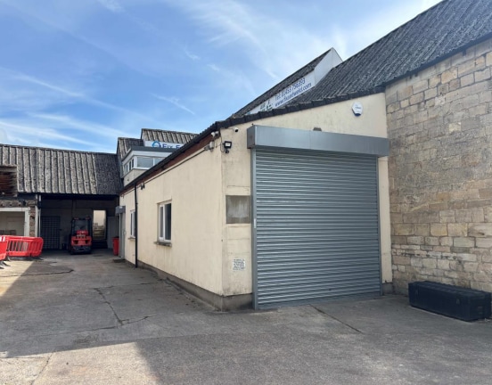 200 Westward Rd, Stroud for lease - Primary Photo - Image 1 of 2