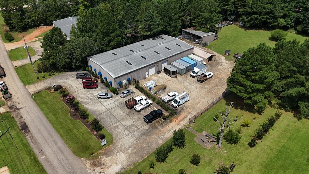 109 Corporate Park East Dr, Lagrange, GA for lease - Building Photo - Image 3 of 4