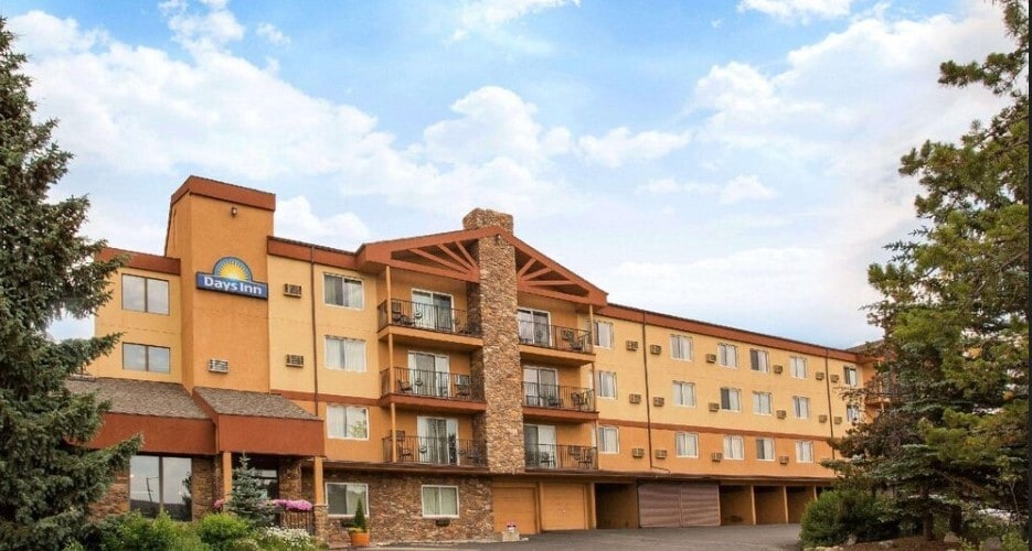 580 Silverthorne Ln, Silverthorne, CO for sale - Primary Photo - Image 2 of 13
