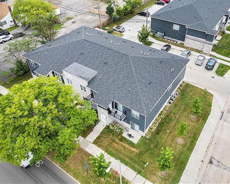 1241 E Woodward Heights Blvd, Hazel Park, MI for sale - Building Photo - Image 3 of 11