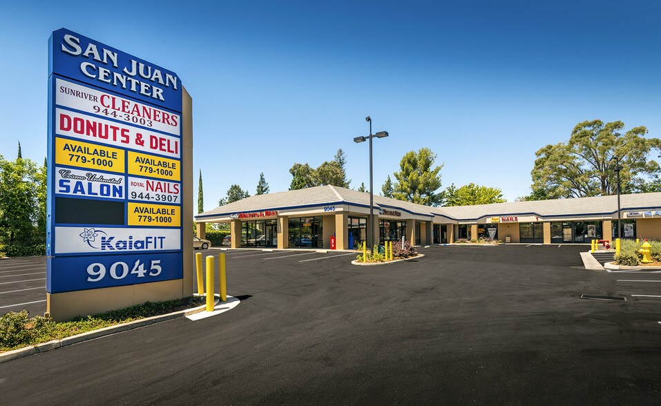 9045 Fair Oaks Blvd, Carmichael, CA à louer - Photo du bâtiment - Image 3 de 6