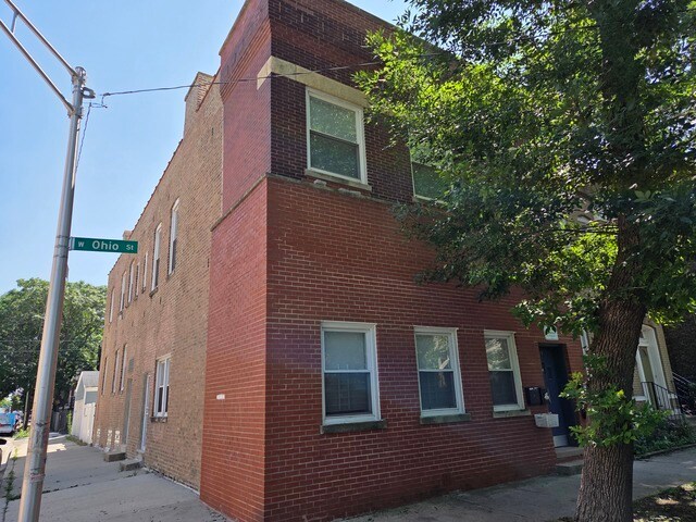 2333 W Ohio St, Chicago, IL à vendre Photo du bâtiment- Image 1 de 20