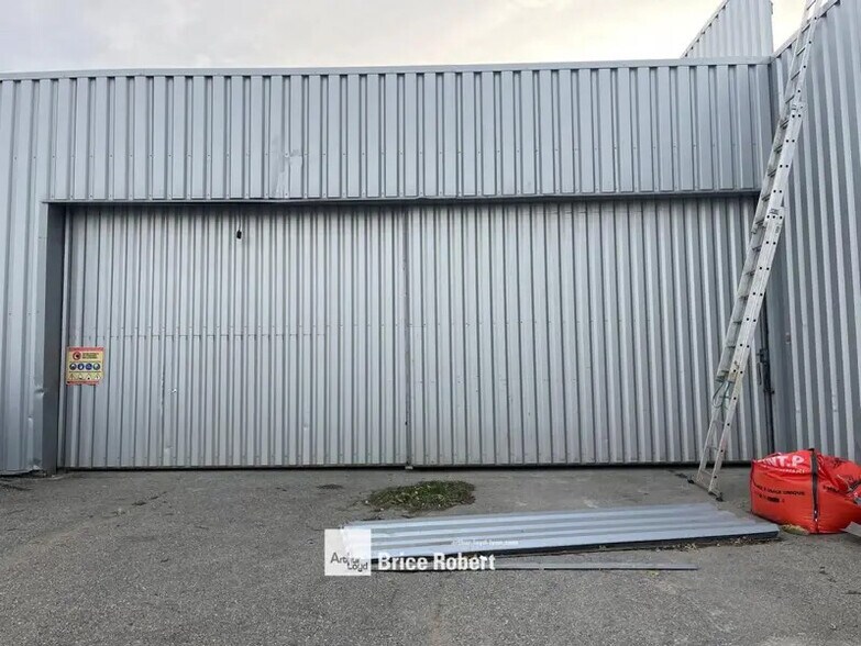 23 Rue Des Freres Lumiere, Genas for lease - Building Photo - Image 1 of 4