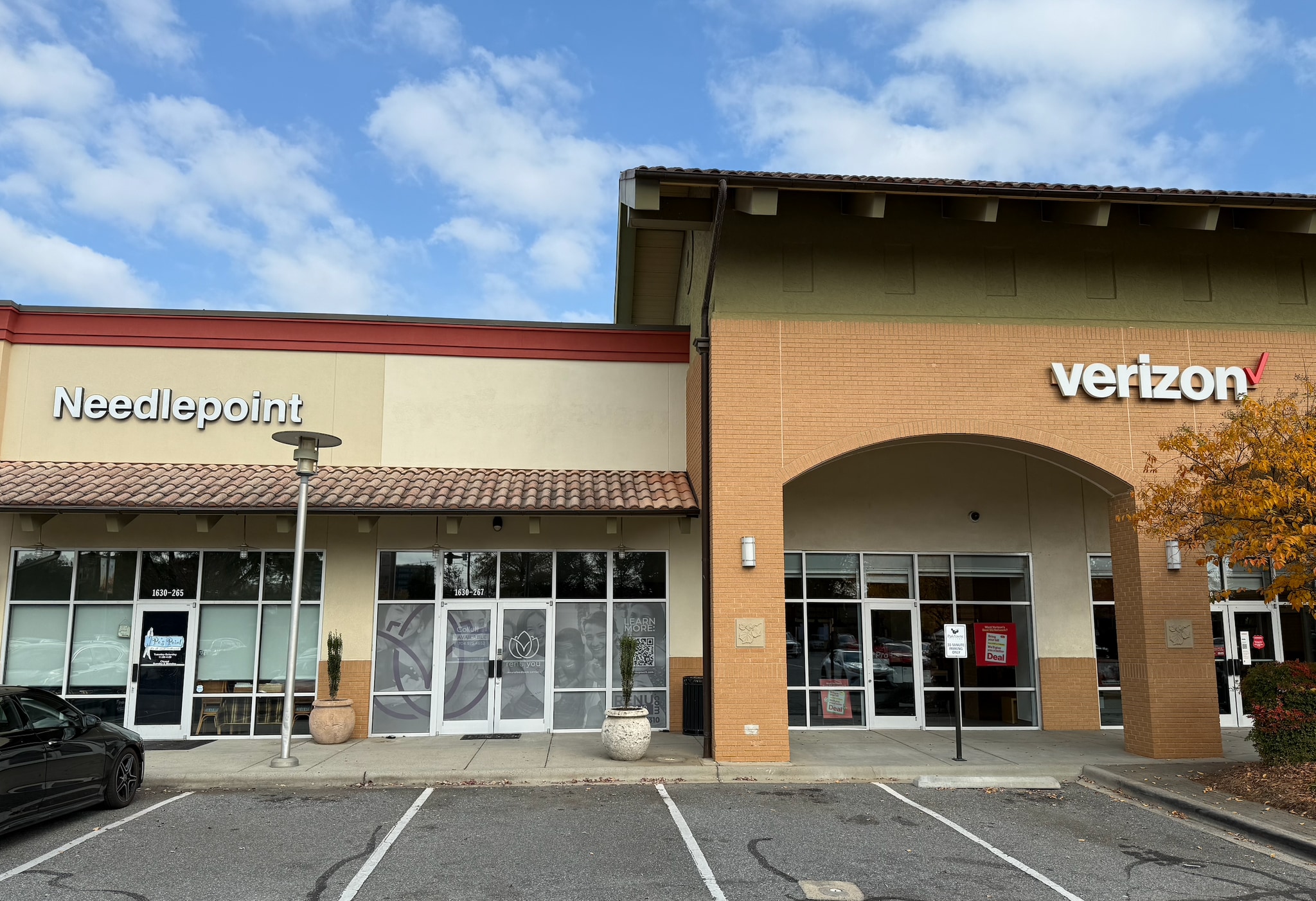 1600-1730 E Woodlawn Rd, Charlotte, NC for lease Building Photo- Image 1 of 3