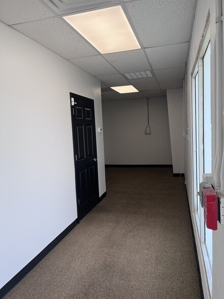 3032-3090 44th Ave N, Saint Petersburg, FL for lease - Building Photo - Image 3 of 10