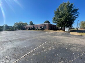 26 Security Dr, Jackson, TN for lease Interior Photo- Image 2 of 4