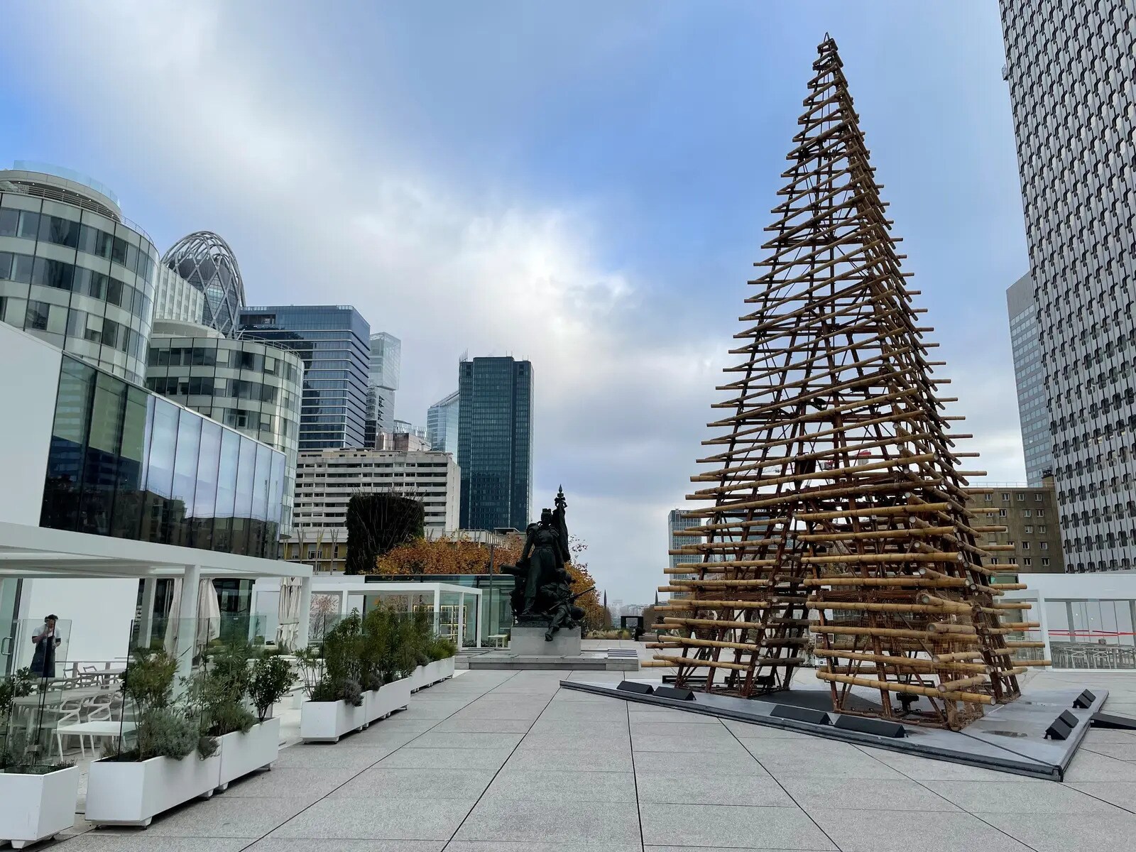 86 Esplanade Du Général De Gaulle, Courbevoie for lease Building Photo- Image 1 of 5