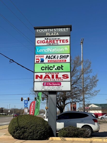 521-531 SW 4th St, Moore, OK for lease - Building Photo - Image 3 of 4