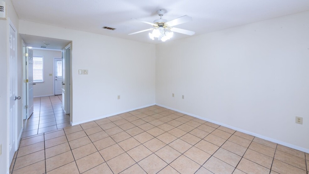 9 Shenandoah Dr, Hattiesburg, MS for sale - Building Photo - Image 2 of 16