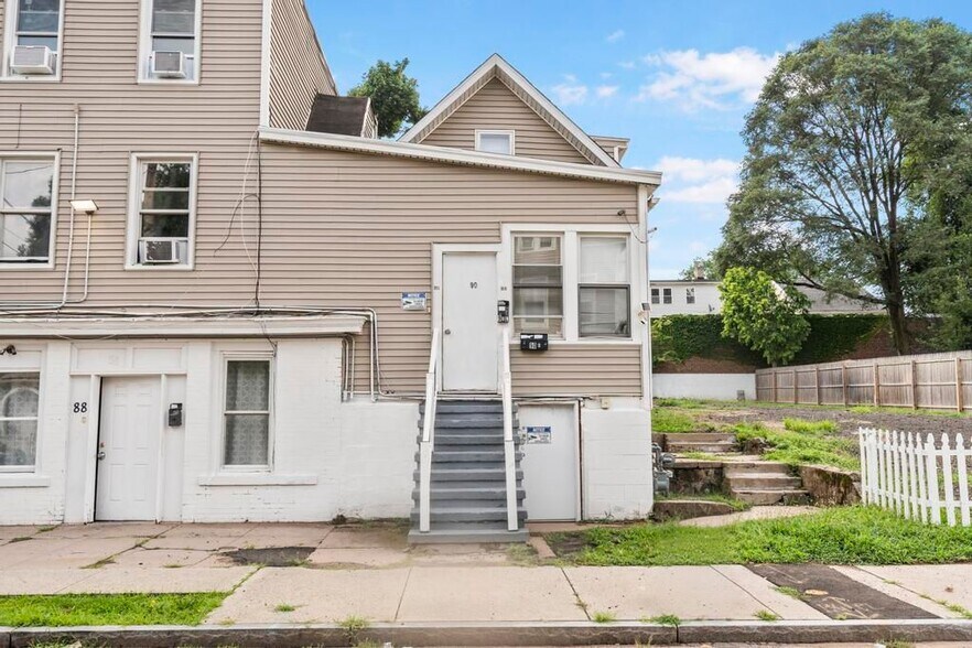 86-90 Adeline St, New Haven, CT for sale - Building Photo - Image 2 of 3