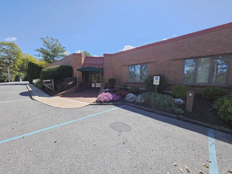 1815 Schadt Ave, Whitehall, PA à louer - Photo du bâtiment - Image 3 de 16