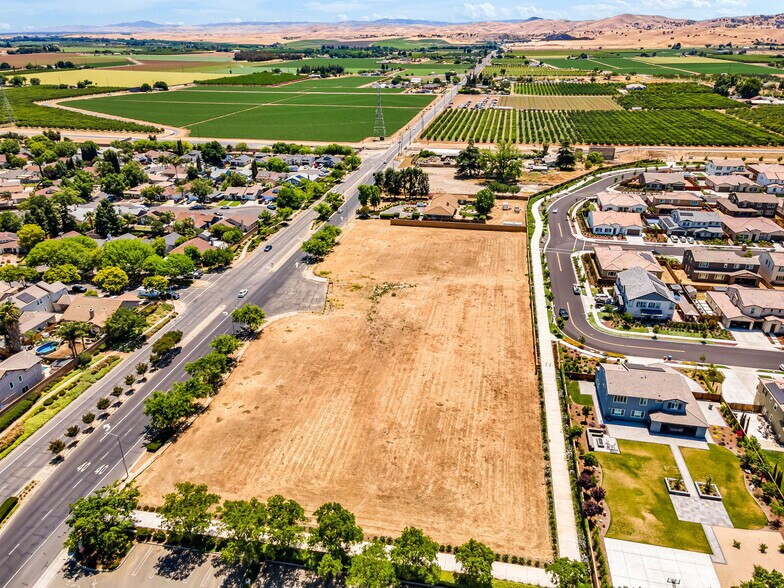 Walnut Blvd, Brentwood, CA à vendre - Photo du bâtiment - Image 3 de 44