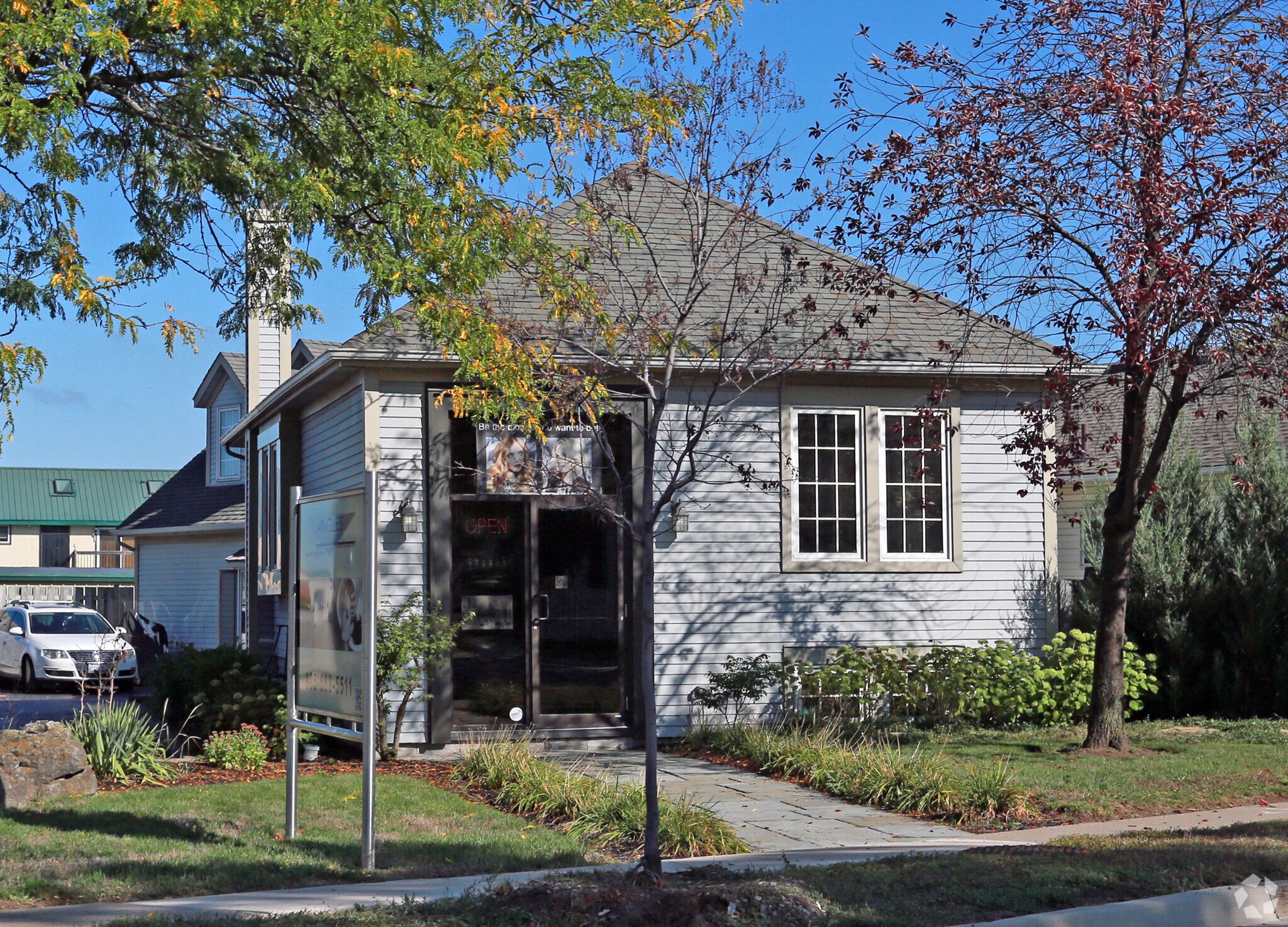 141 Eastchester Ave, St Catharines, ON for sale Primary Photo- Image 1 of 1