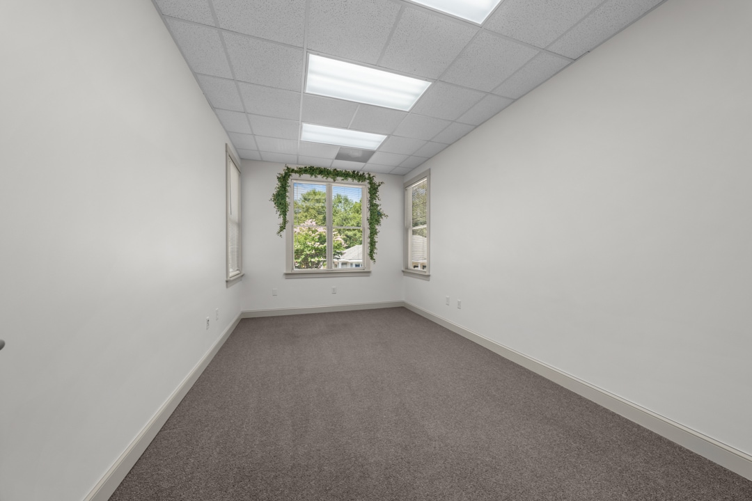 1502 W NC Highway 54, Durham, NC 27707 - Unité 403 - - Photo intérieure - Image 1 of 10