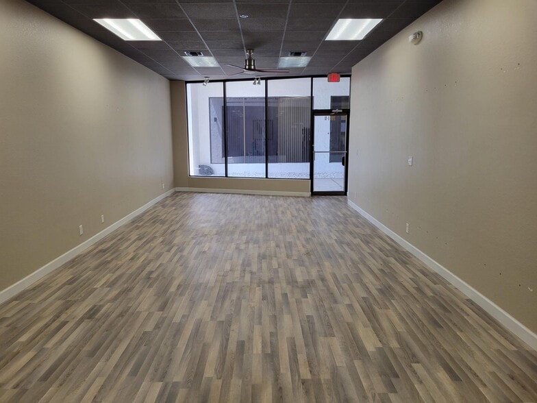 2811 Tamiami Trl, Port Charlotte, FL for lease - Interior Photo - Image 2 of 16