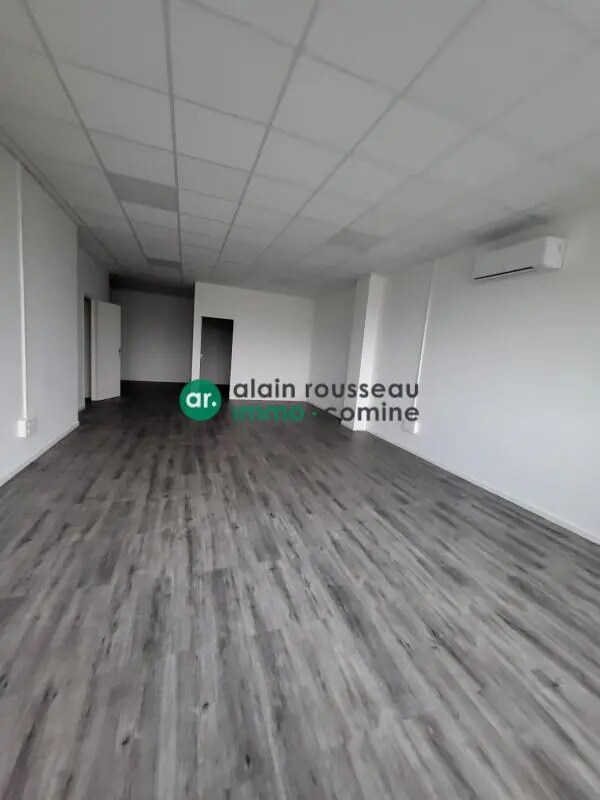 Bureau dans Écouflant à louer Photo intérieure- Image 1 de 5