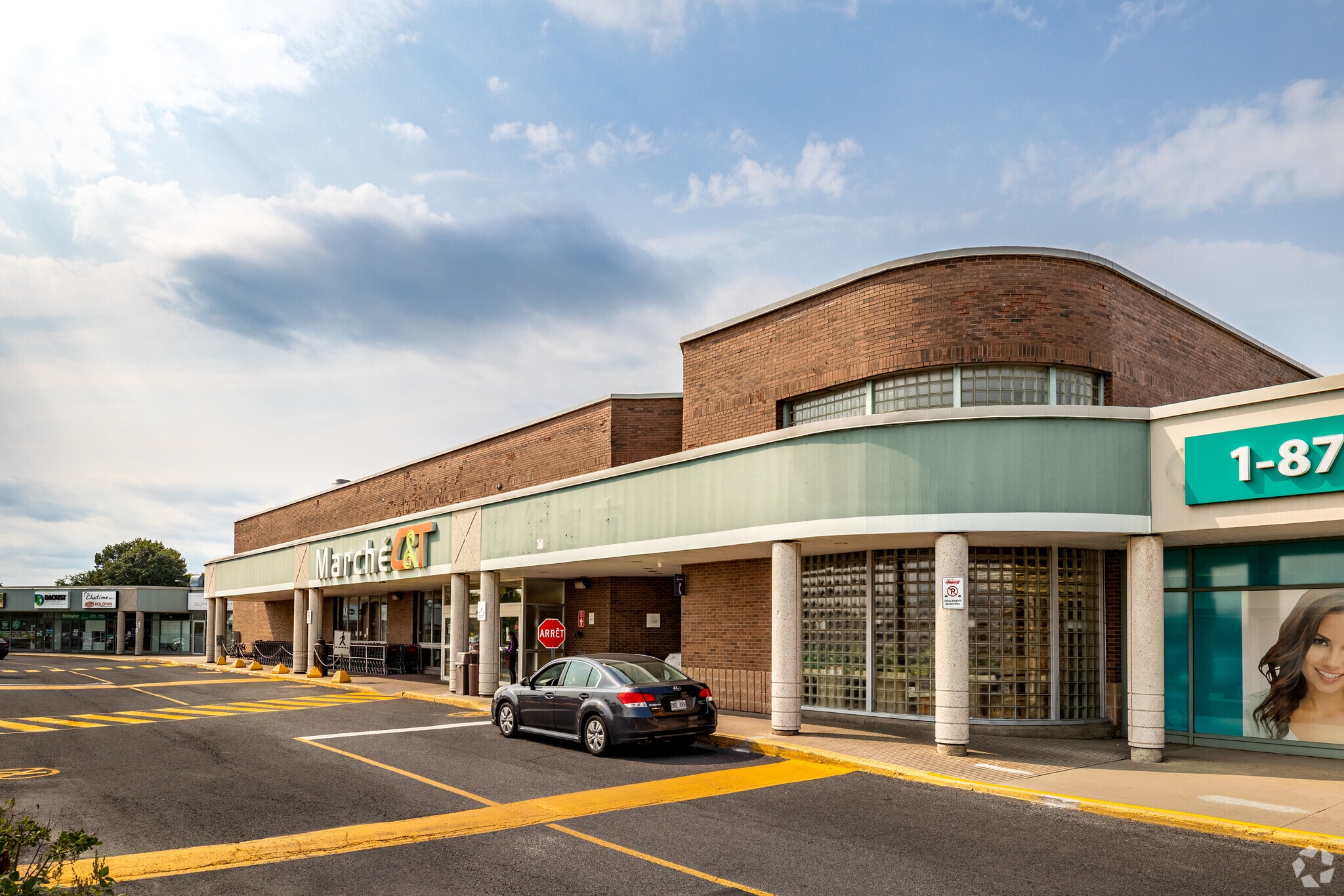 8200-8230 Boul Taschereau, Brossard, QC for lease Primary Photo- Image 1 of 10