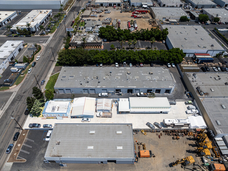 3006 E Coronado St, Anaheim, CA for lease - Building Photo - Image 1 of 12