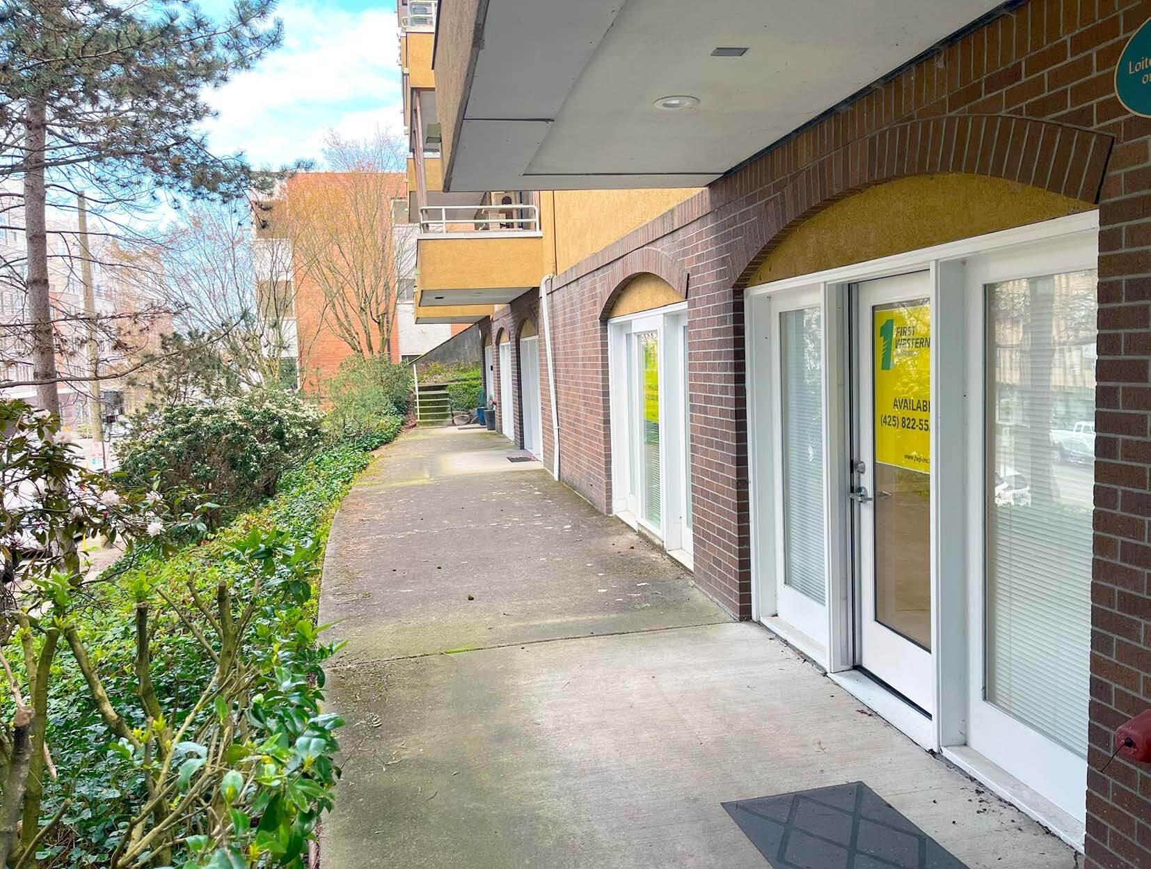 4852 California Ave SW, Seattle, WA à louer Photo principale- Image 1 de 2