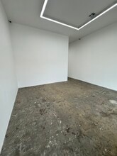 601-609 N La Brea Ave, Los Angeles, CA for lease Interior Photo- Image 1 of 4