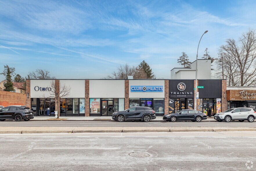 179-24-179-28 Union Tpke, Fresh Meadows, NY à louer - Photo du bâtiment - Image 3 de 8