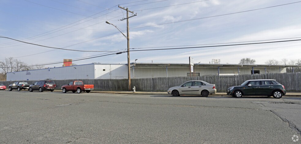 10301 Southard Dr, Beltsville, MD à louer - Photo du bâtiment - Image 3 de 3