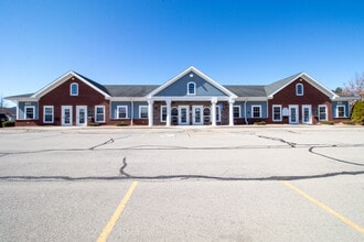 421-481 PENBROOKE Dr, Penfield, NY à louer Photo du bâtiment- Image 2 de 2