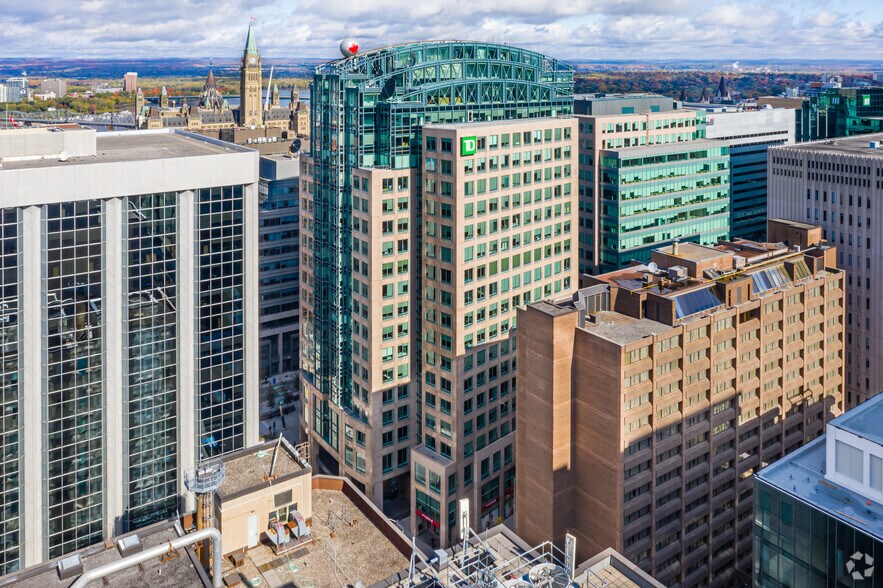 45 O'Connor St, Ottawa, ON à louer - Photo du bâtiment - Image 1 de 8