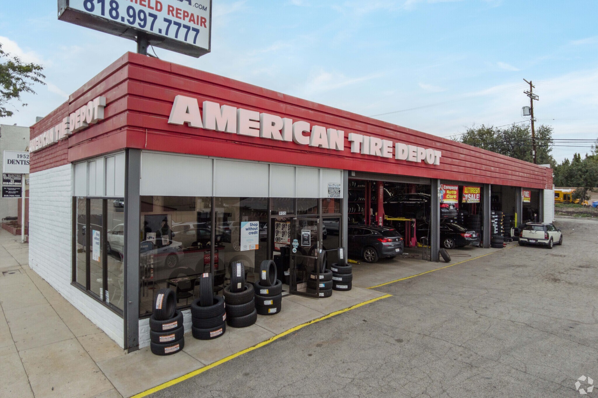 19515 Ventura Blvd, Tarzana, CA à vendre Photo principale- Image 1 de 8