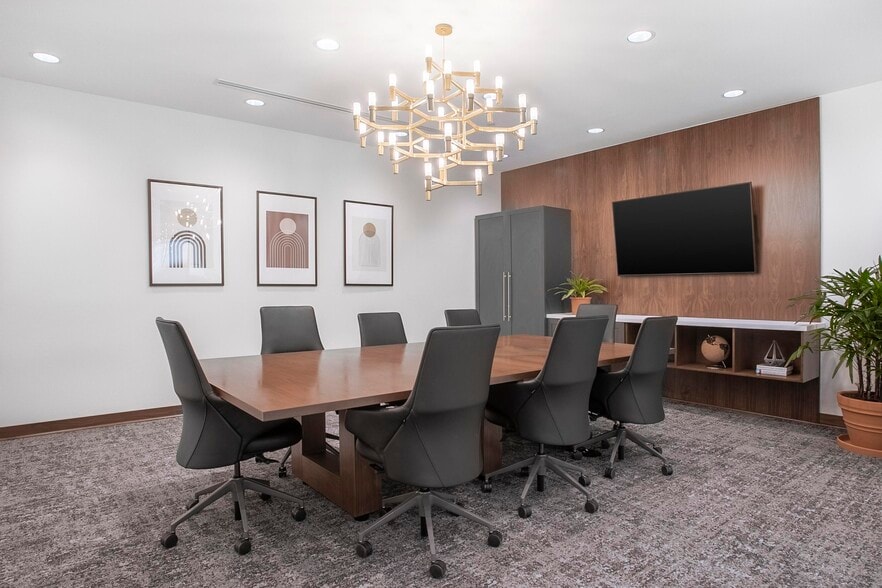 5956 Sherry Ln, Dallas, TX for lease - Interior Photo - Image 3 of 8