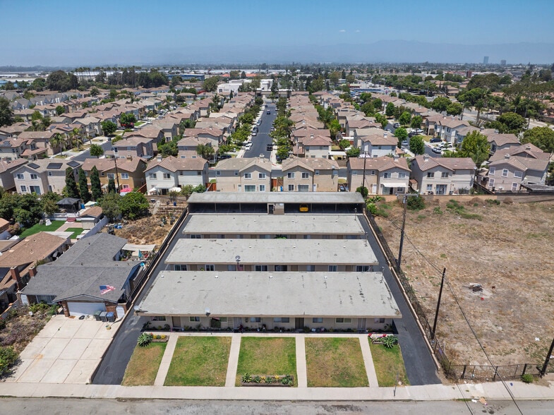 1525 W 9th St, Oxnard, CA for sale - Building Photo - Image 2 of 2