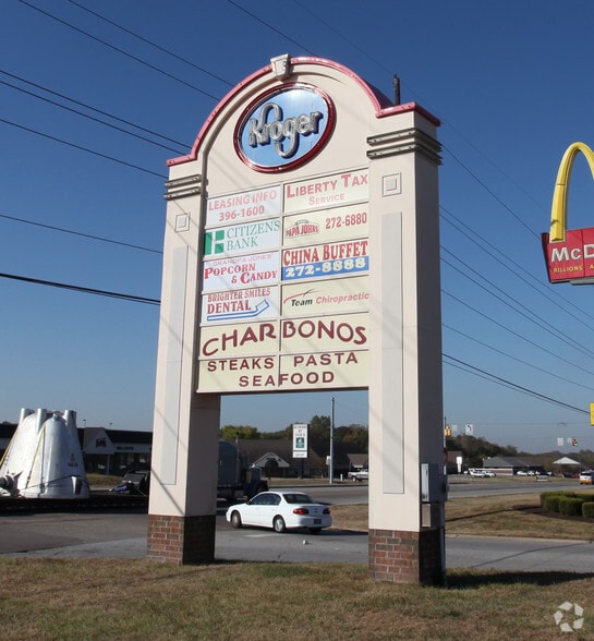 100-128 N State Road 267, Avon, IN for lease - Building Photo - Image 3 of 5