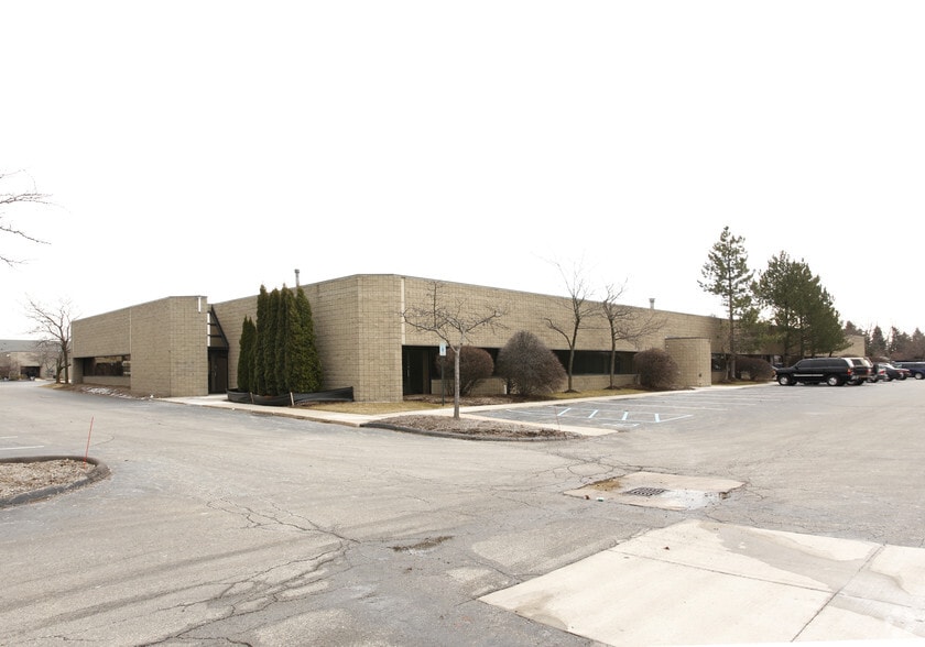 1250 Kirts Blvd, Troy, MI à louer - Photo du bâtiment - Image 2 de 3