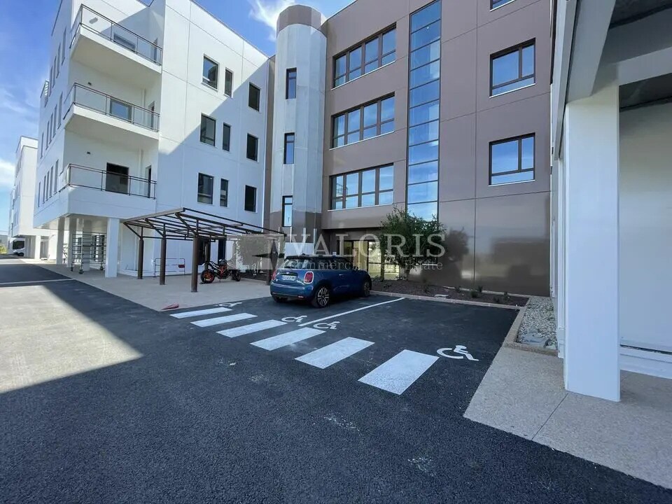 Office in Genas for sale Building Photo- Image 1 of 12