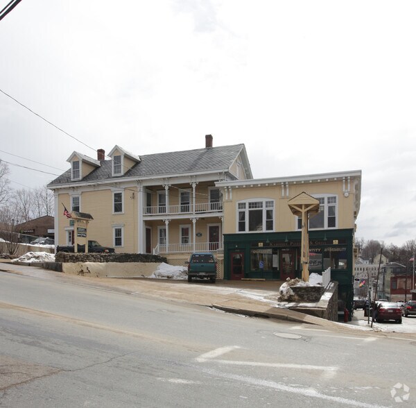 152 Main St, Spencer, MA à louer - Photo du bâtiment - Image 3 de 3
