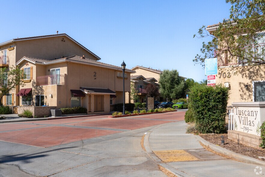 703 Allegheny Ave, Beaumont, CA à vendre - Photo du bâtiment - Image 2 de 38