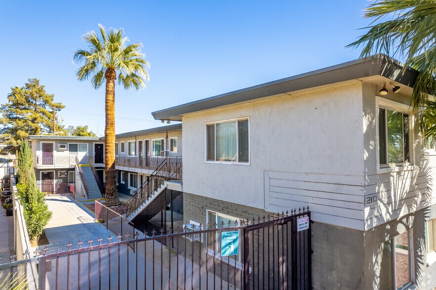 2113 Sunrise Ave, Las Vegas, NV à vendre - Photo principale - Image 1 de 2