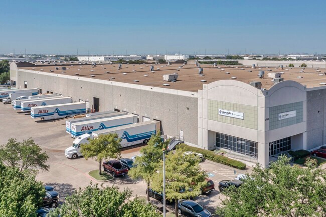Plus de détails pour 2750 N Miller Park Dr, Garland, TX - Industriel à louer