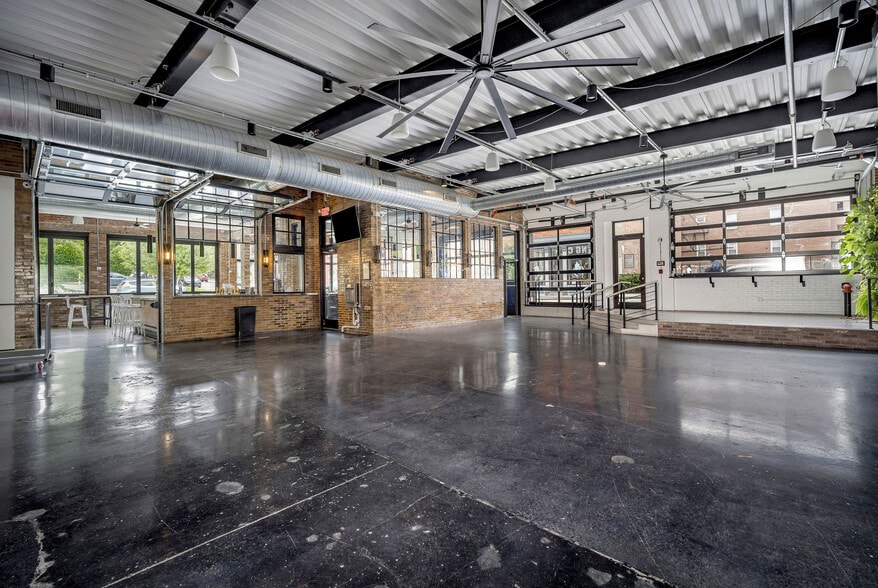331 E 13th St, Cincinnati, OH for lease - Interior Photo - Image 3 of 34