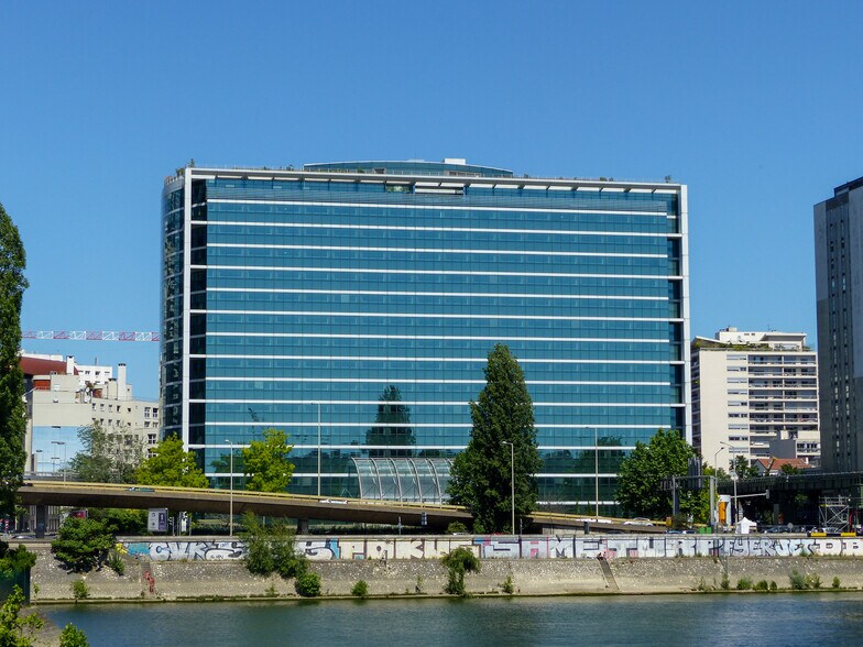Quai Du Président Paul Doumer, Courbevoie à louer - Photo du bâtiment - Image 3 de 16