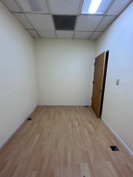 1515 Aurora Dr, San Leandro, CA à louer - Photo intérieure - Image 3 de 12
