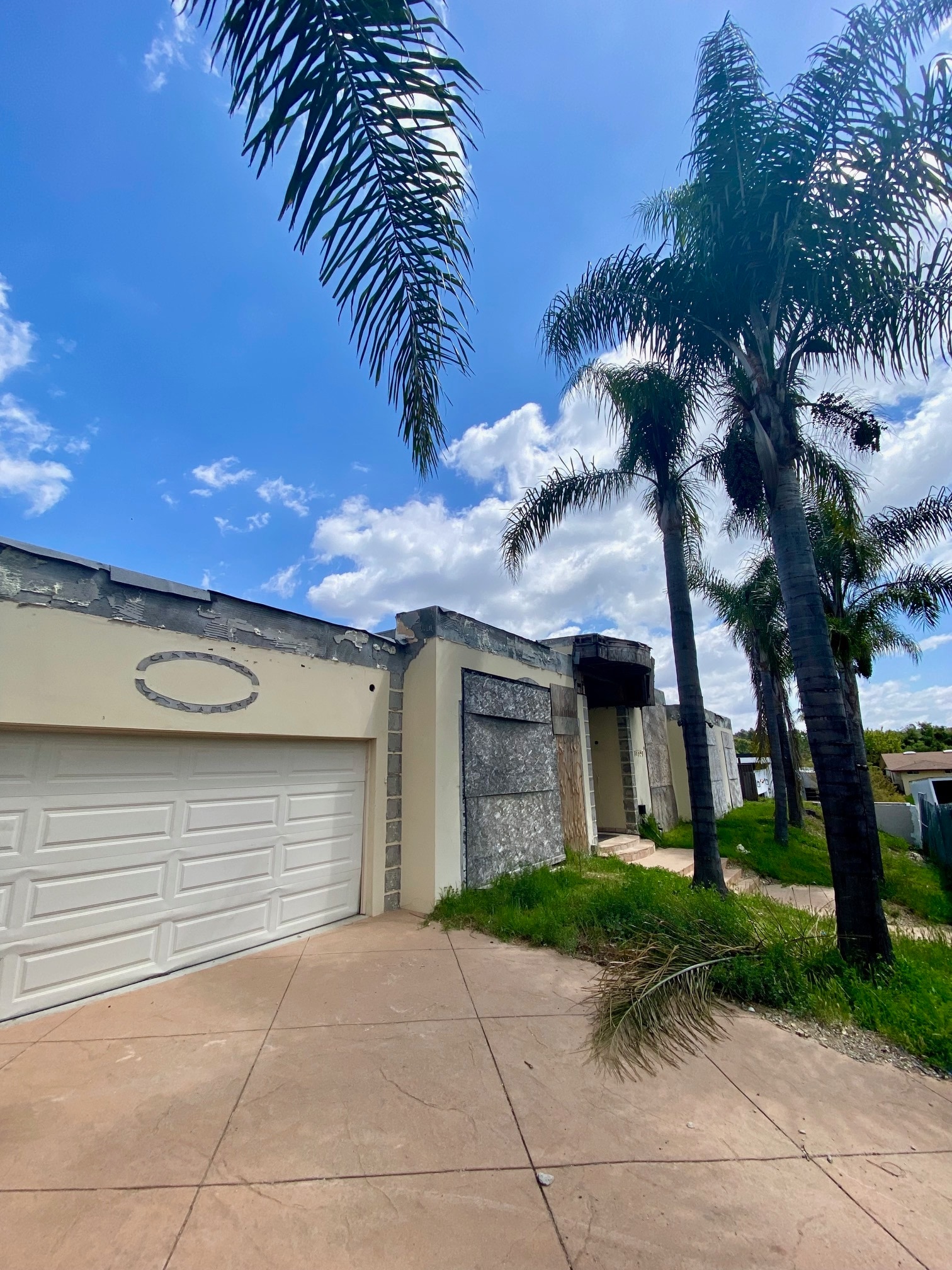 16351 Sloan Dr, Los Angeles, CA for sale Primary Photo- Image 1 of 6